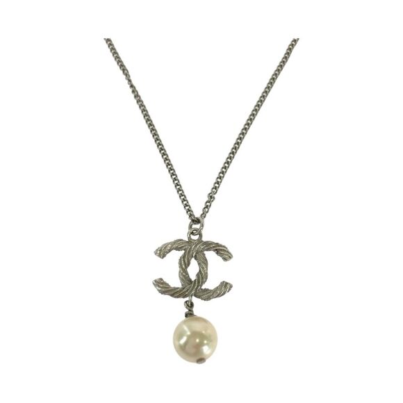 Pre Loved chanel Women Silver Necklaces - Picture 1 of 6